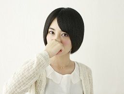 変な臭いがすると感じた人の図